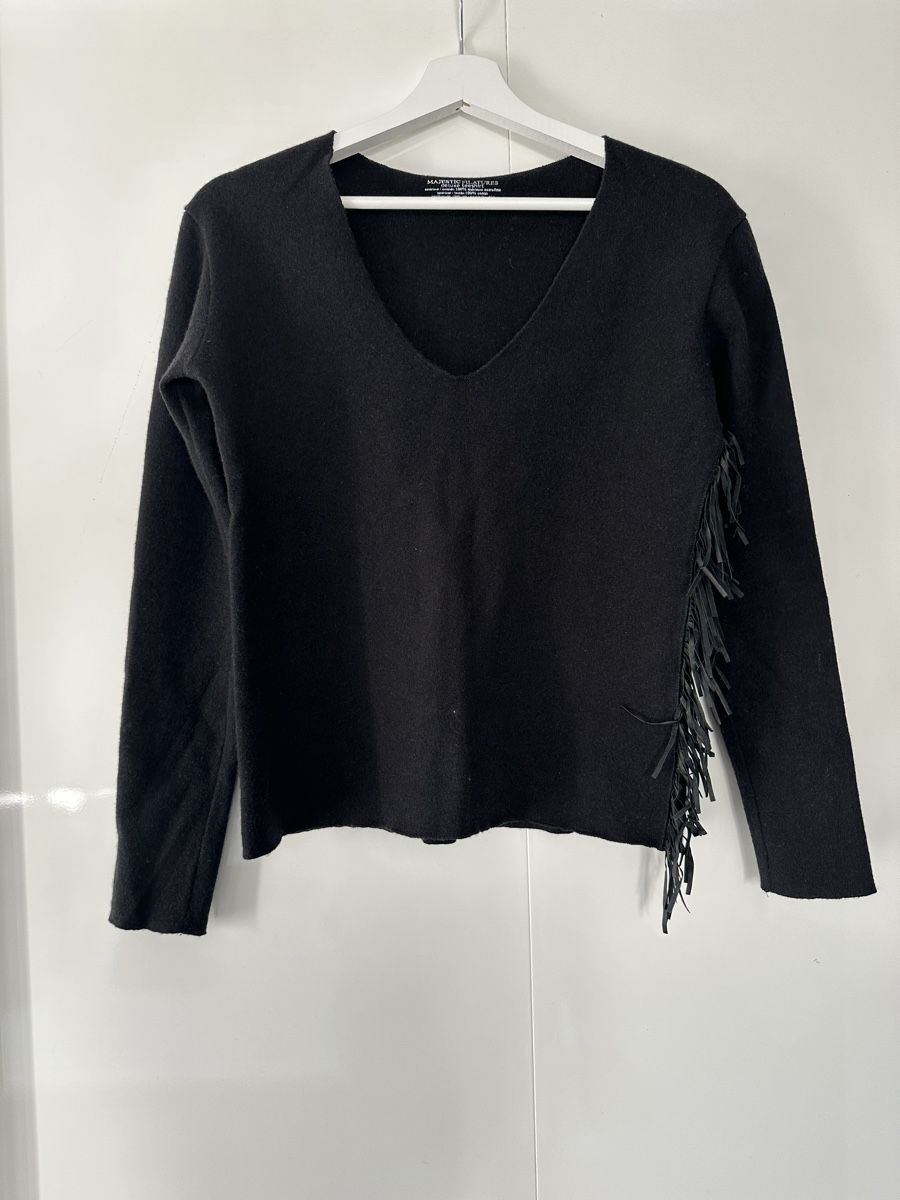 Pullover & Sweatshirts: 100% merino wool black V neck sweater – Gebraucht aus Uster von Monika_OB