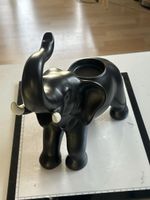 Deko Elefant schwarz mit Aufsatz für Kerze(I9)