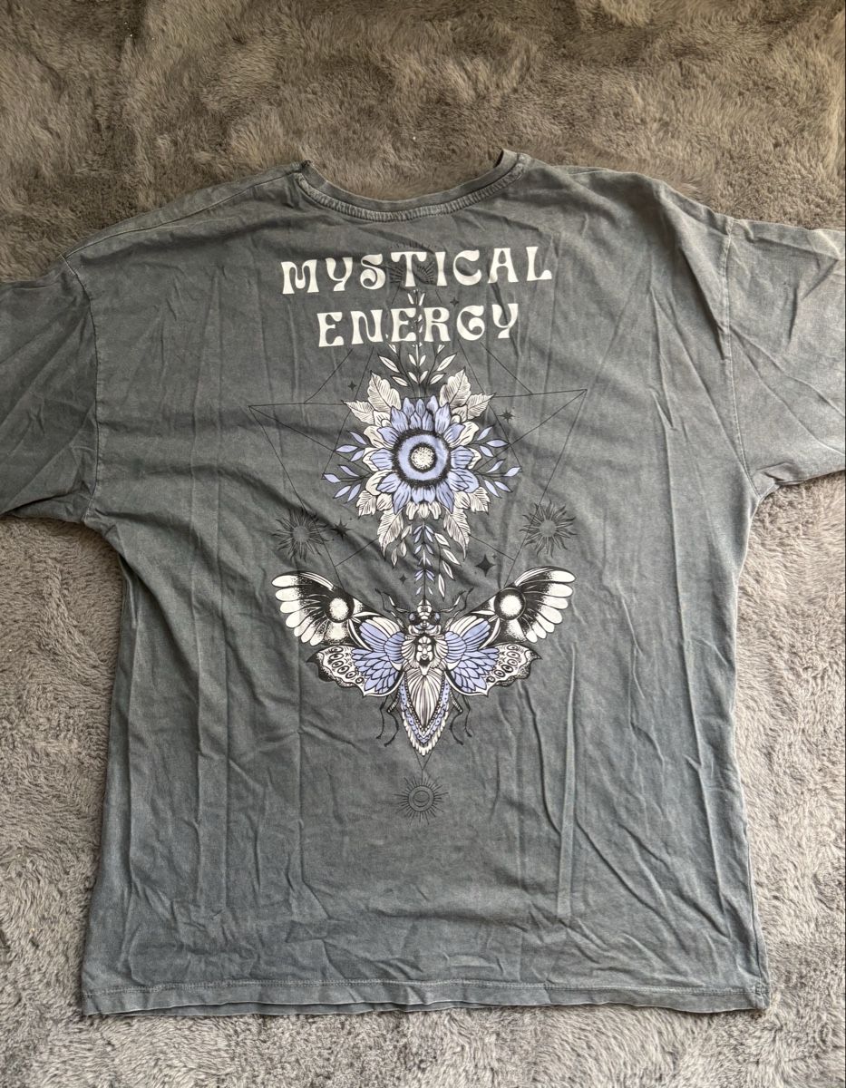 T-Shirts: T-Shirt graphic print oversized grey size L – Gebraucht aus Wichtrach von Re_Fit 1