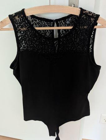 Body Vero Moda, Grösse M, schwarz mit Spitze