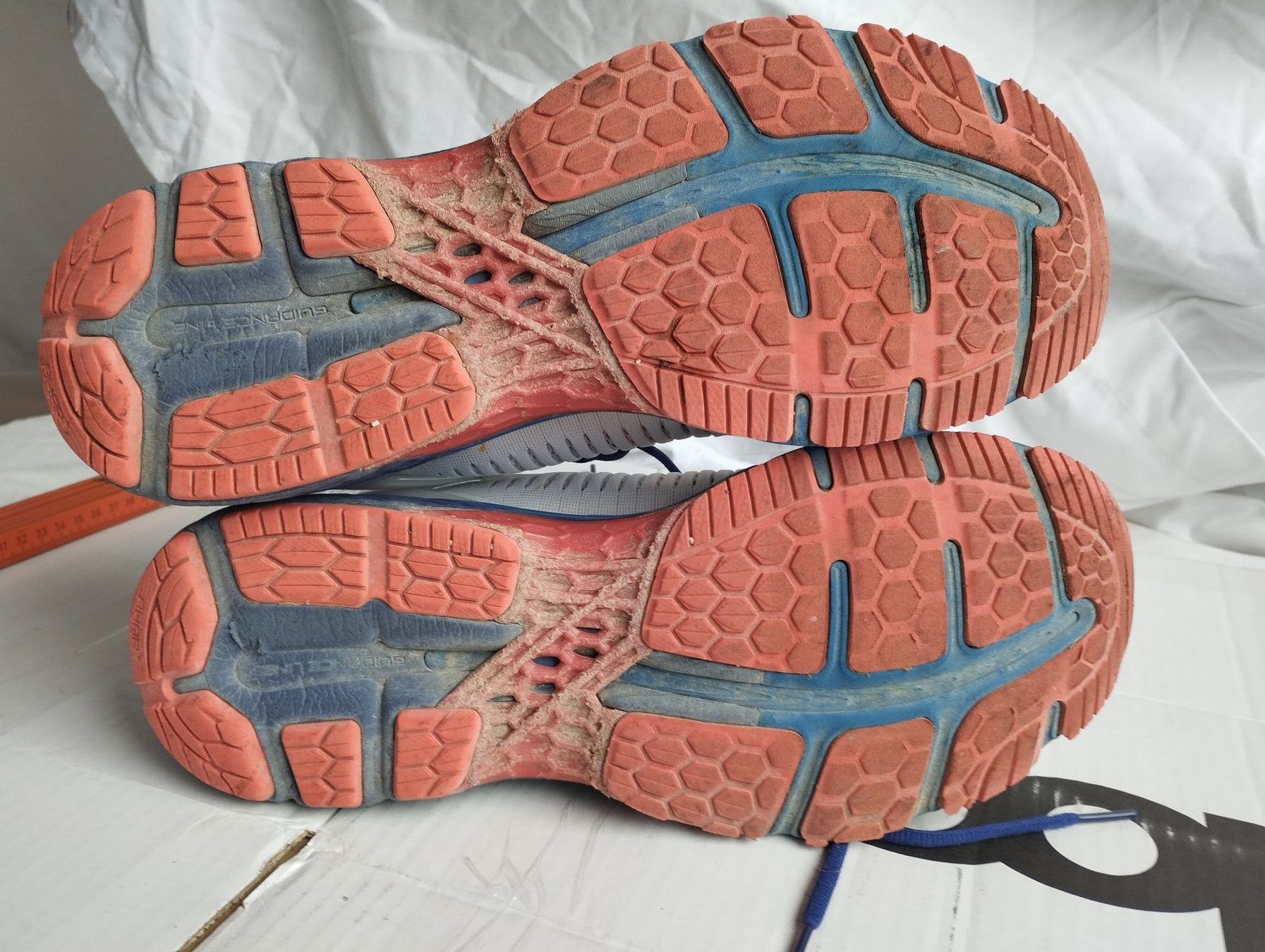 Asics Scarpe da uomo: Asics 46 Gel-Kayano 25 – Usato da Oberwil BL venduto da suaku 2