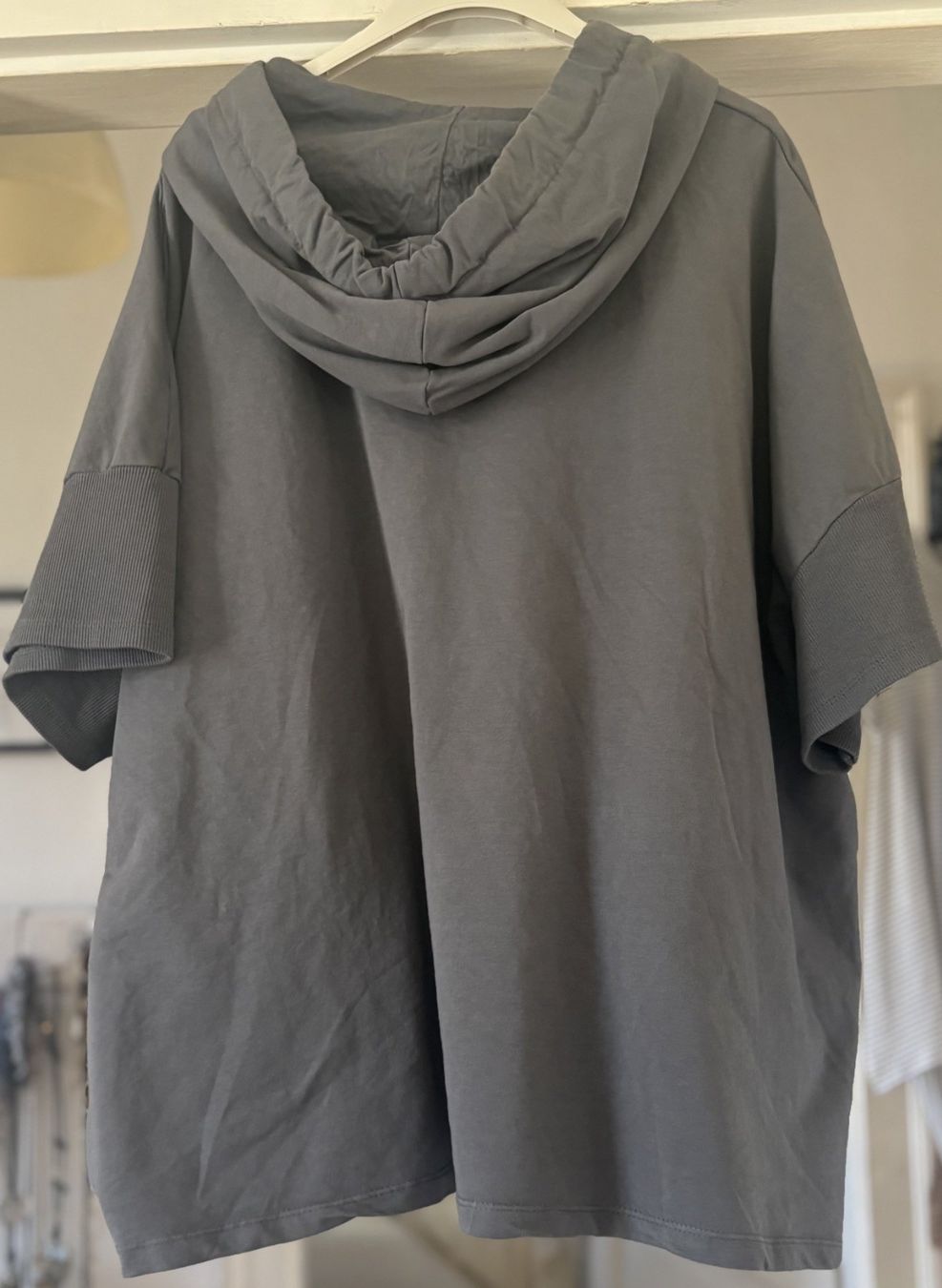 Maglioni & Felpe: SWEAT-HOODIE EN COTON! M – Nuovo e nell'imballaggio originale da Locarno venduto da NicoNion 5