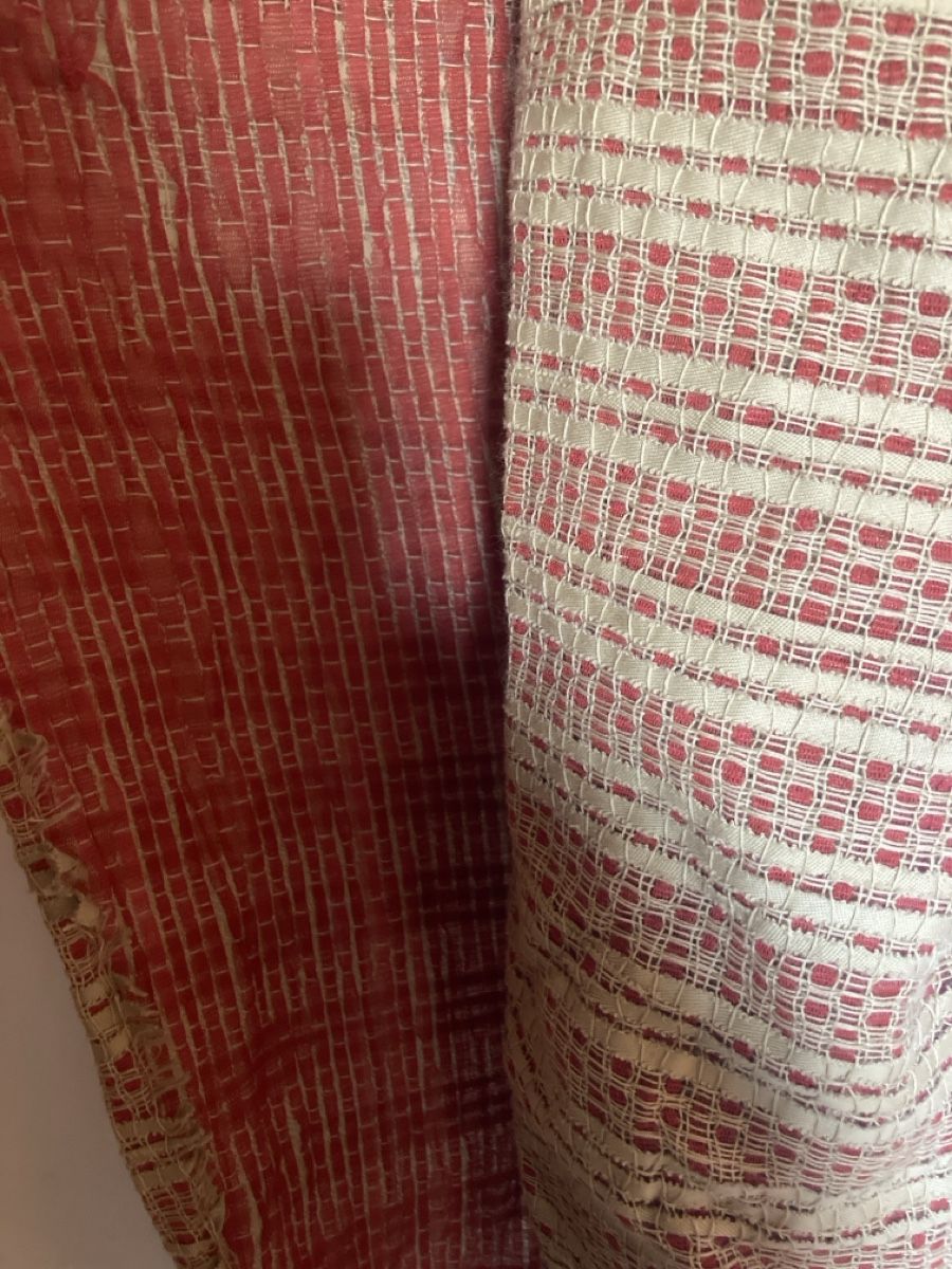 Tessuti: Stoffrolle mit Beige/Rotem Stoff – Usato da Herisau venduto da Sifgana 2