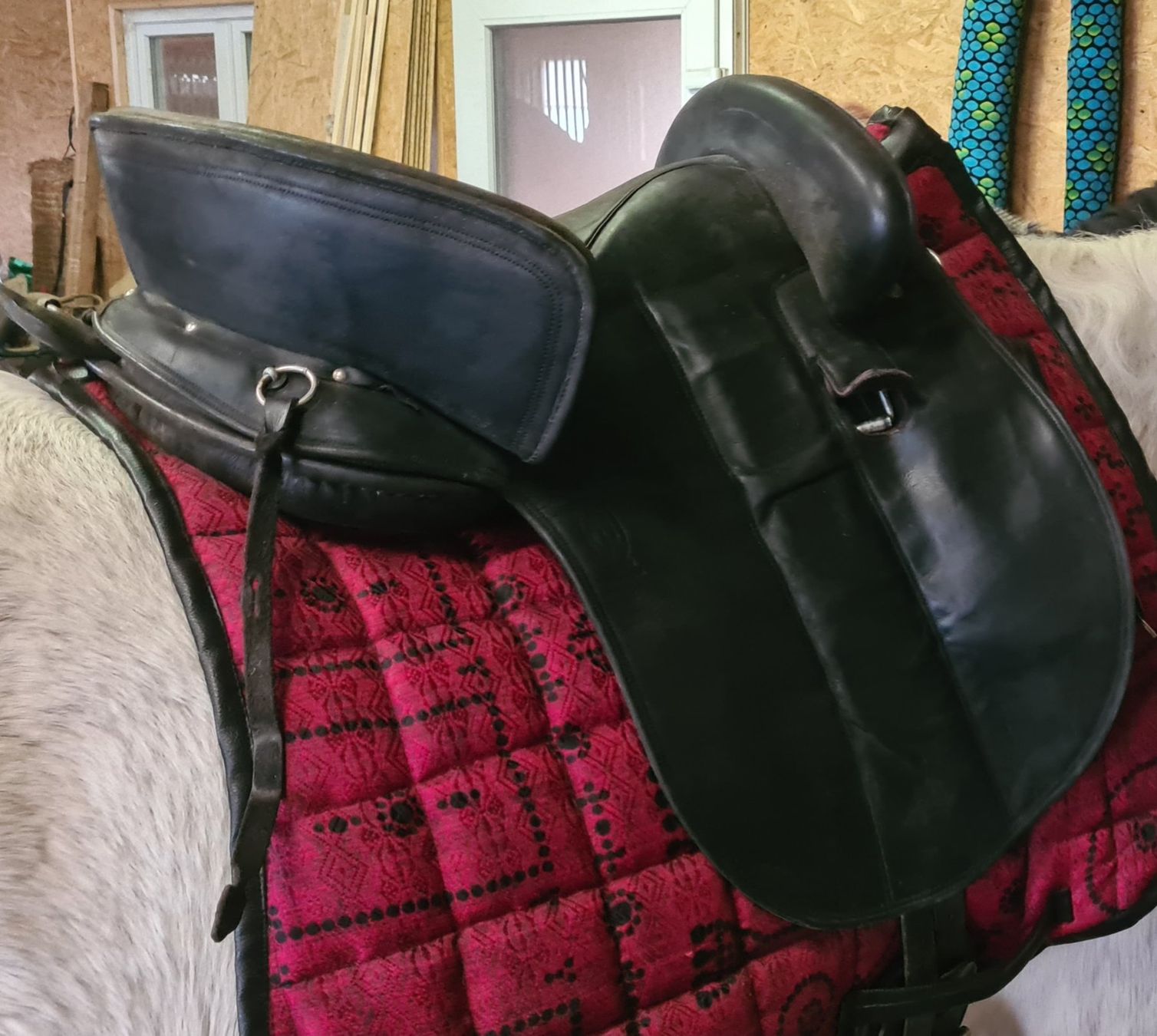 Sattel & Sattelzubehör: Petite selle Ibérique – Gebraucht aus Formangueires von Ldgg1