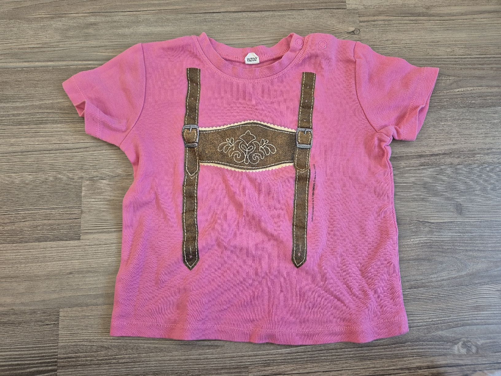 Blusen, T-Shirts & Tops: Oktobershirt gr. 80 – Gebraucht aus Weesen von flying_kiwi
