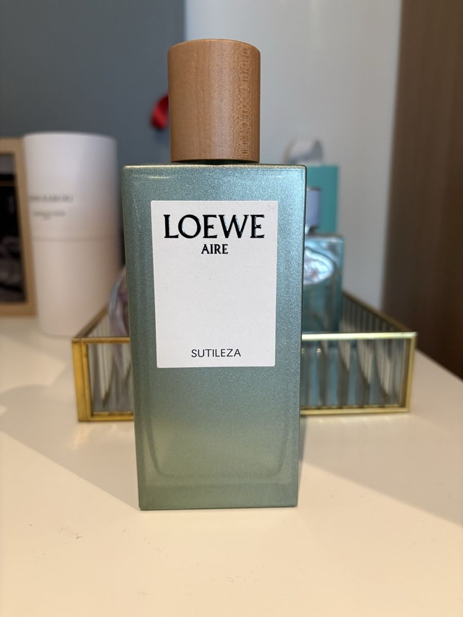 Loewe Profumi & Eau de Toilette: LOEWE AIRE Sutiliza Perfume -  100ml Bottle - Ne – Usato da Zürich venduto da zba_7pzv