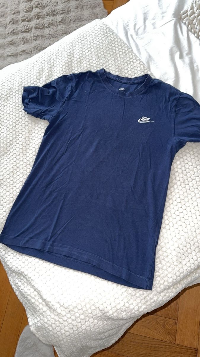 Nike T-shirts: T-shirt – Neuf (Voir description) à Genève par mel_wtq5