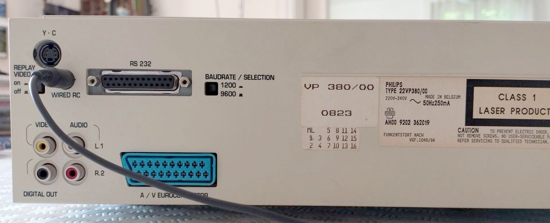 Philips Sistemi audio & multimediali: Philips VP 380 Multi Standard Laser Disc Drive – Usato da Zürich venduto da Oscarlatti 3