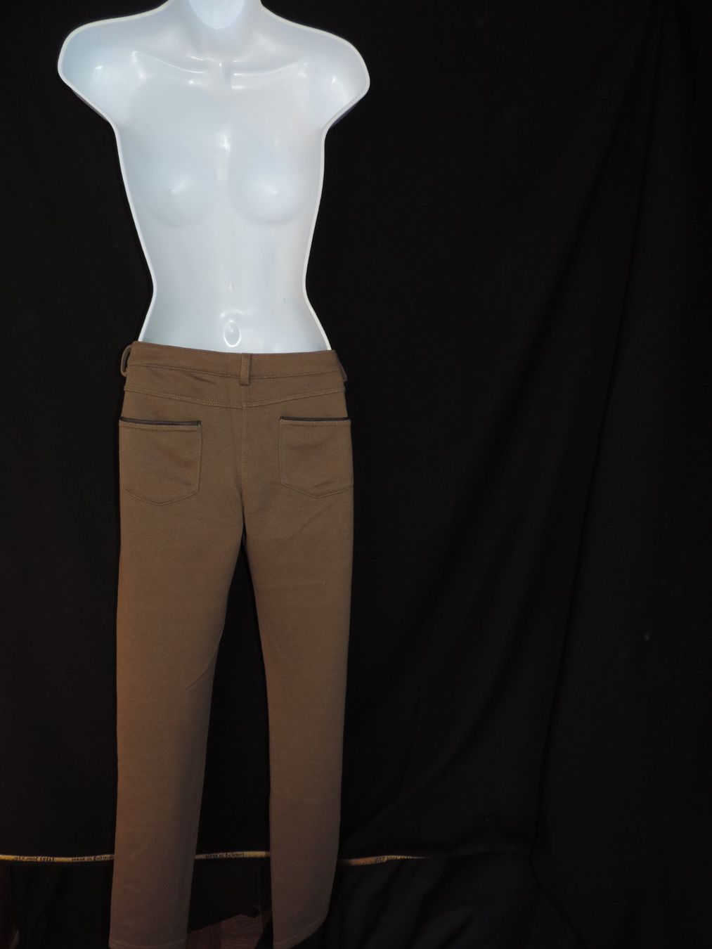 Leggings: legging vert kaki – Usato da Genève venduto da Axelle333 6
