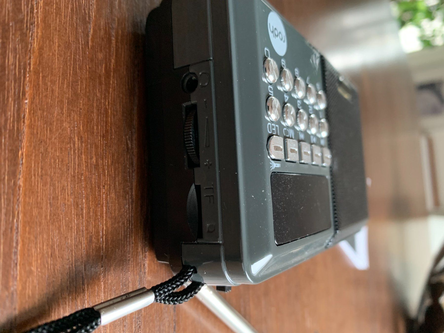 Radio: Akku-Radio mit LED – Usato da Hirzel venduto da BAGY54 4