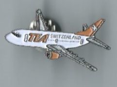 Plaketten & Abzeichen: TEA SWITZERLAND Flugzeug Pin – Gebraucht aus Zürich von t24_de