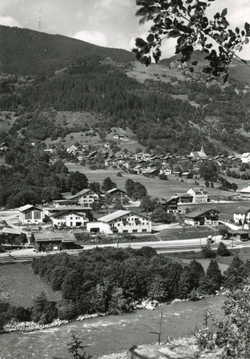 Cartes postales: Ruis   GR  im Bündner Oberland – D'occasion à Brig par Valcards54