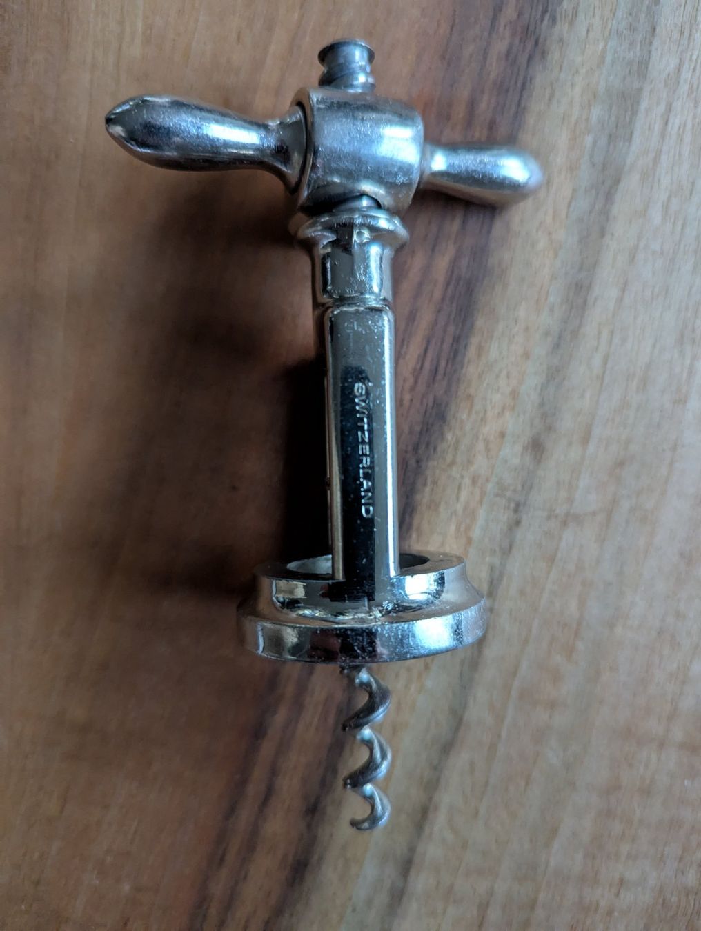 Apribottiglie & Tappi per chiusura: Wein Korkenzieher Metall Chrom Vintage – Usato da Luzern venduto da Cado12 1