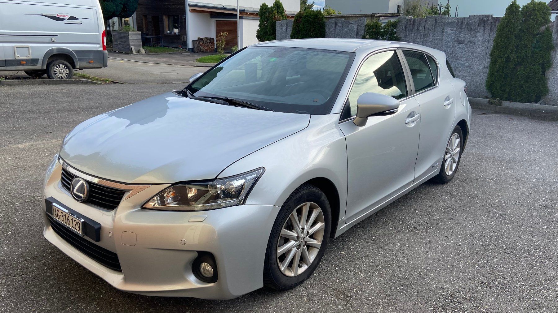 Lexus Autos: Lexus CT200H Hybrid – Gebraucht aus Zufikon von red_6gmw