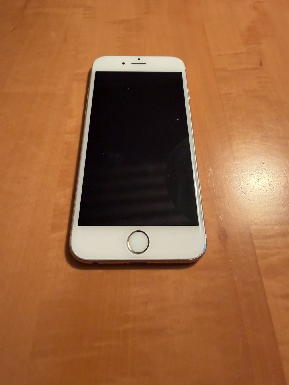 Apple Telefoni cellulari / Smartphones: iPhone 6, Gold – Usato da Flawil venduto da oie123b