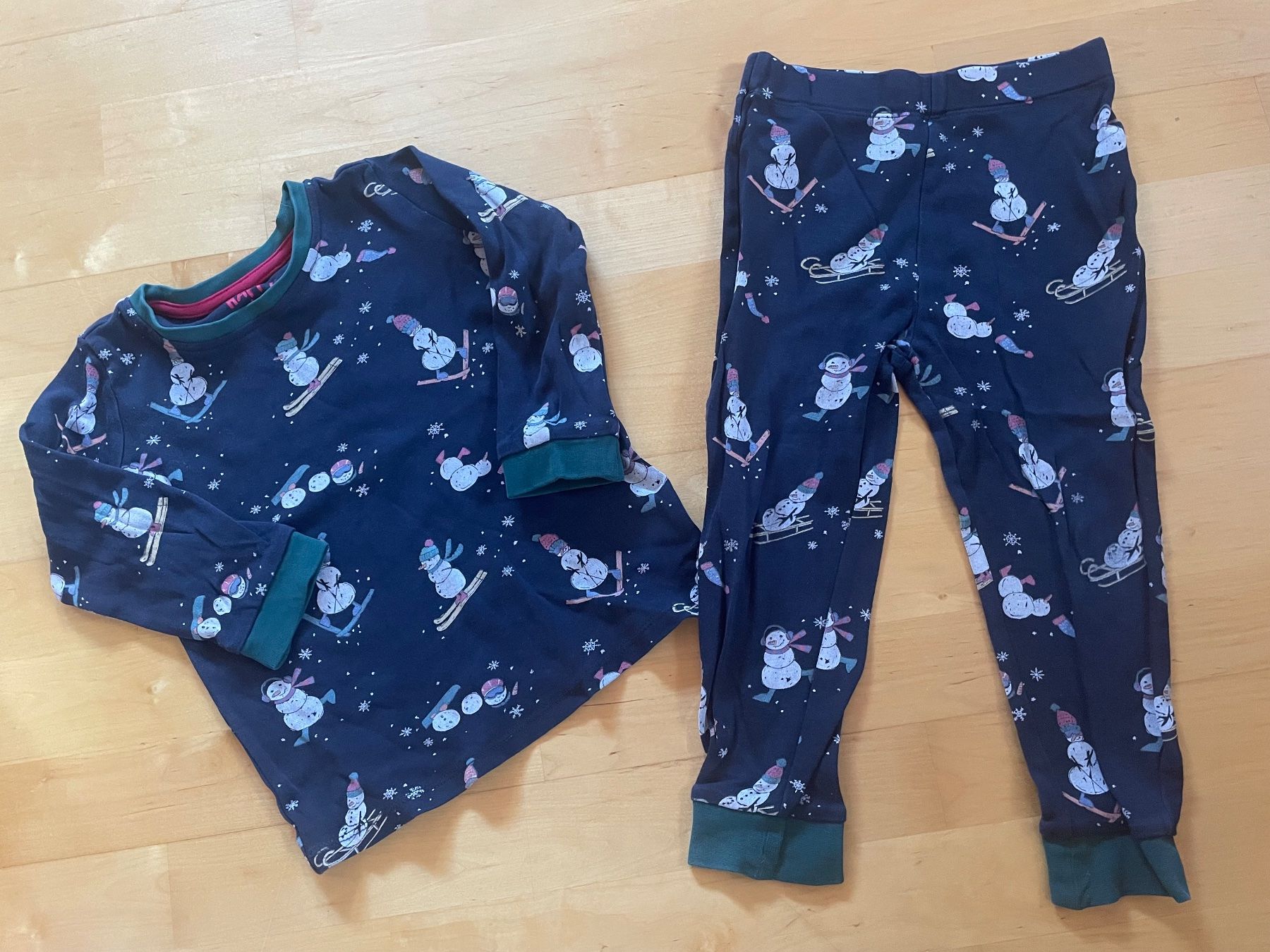 Pyjamas & Ähnliches: Pyjama Gr 86/ 92 – Gebraucht aus Hüntwangen von fra_7nd2