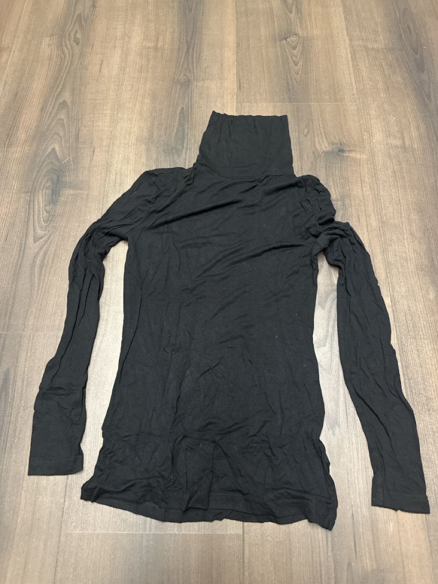 Pulls & Sweat-shirts: Damen Rollkragenpullover schwarz Grösse S – Neuf (Voir description) à Biel/Bienne par julietteW.