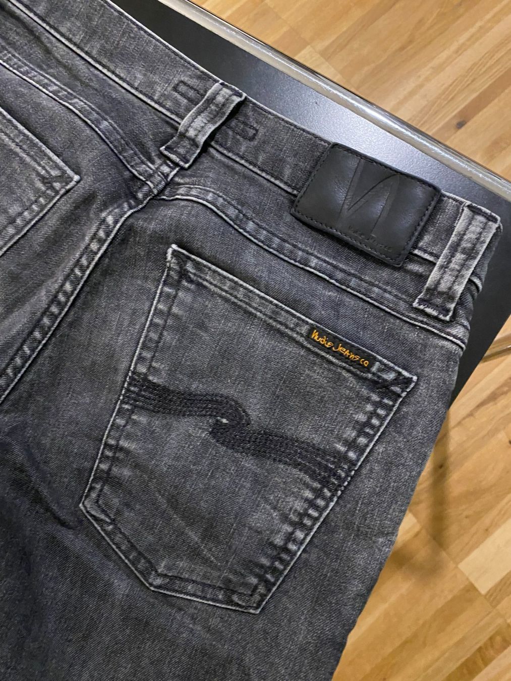 Nudie Jeans: Nudie Jeans – grau, washed look – Usato da Zürich venduto da cyrils78 2