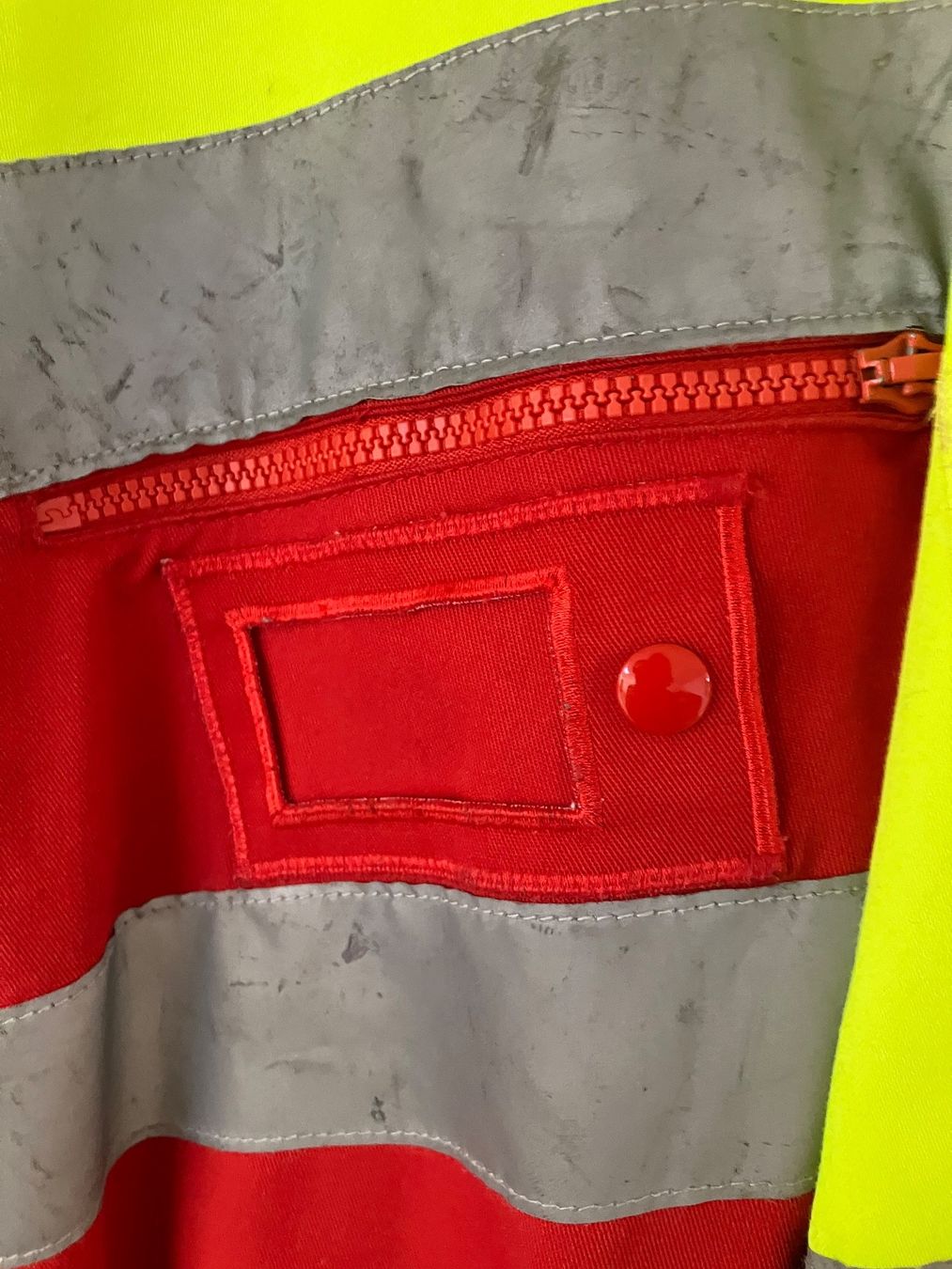 Completi: Feuerwehr Rettung Overall Gr. 50 – Usato da Bettwiesen venduto da Zustand57 2