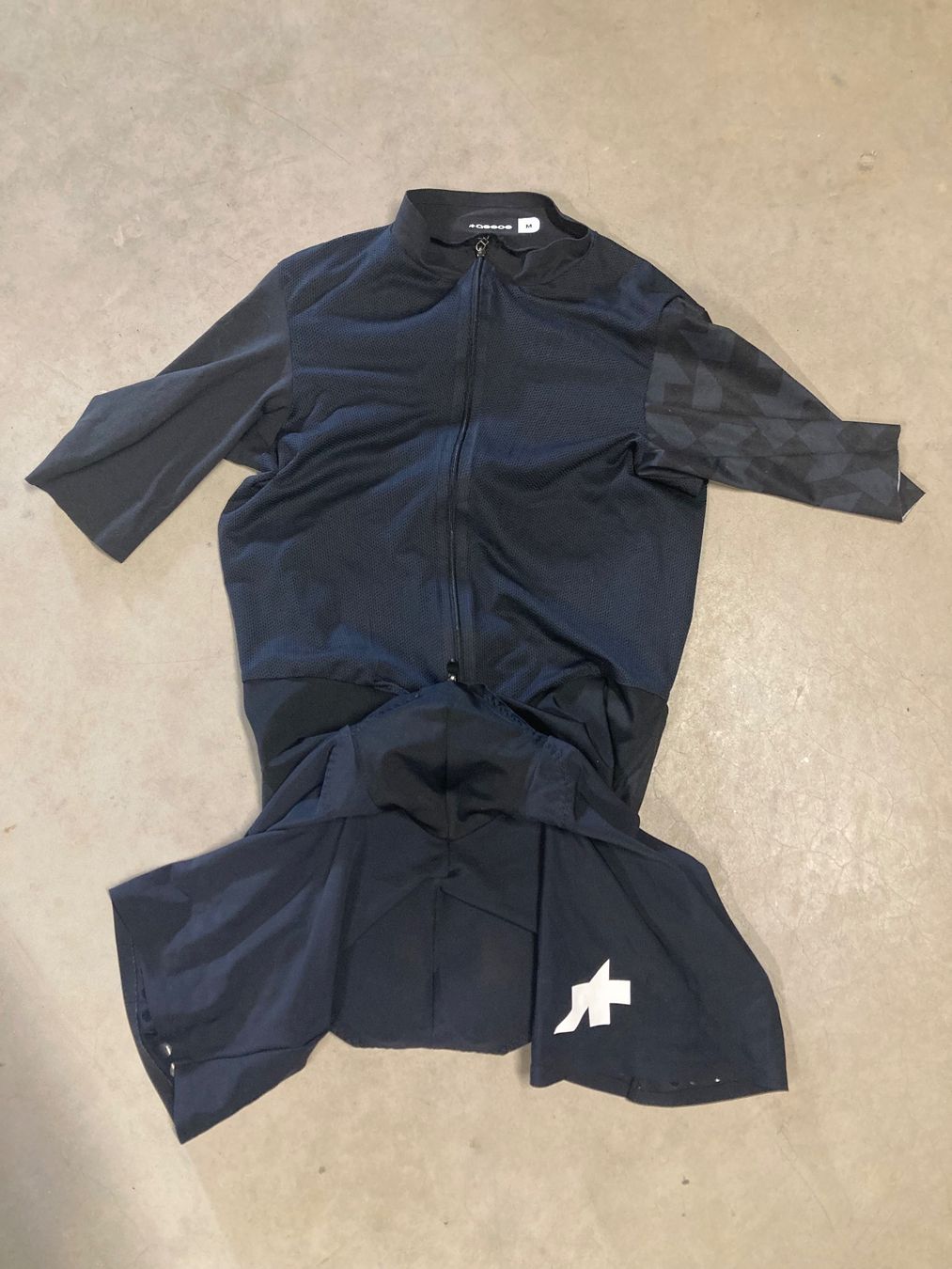 Assos Maillots de corps & Pantalons: Assos Einteiler, Grösse M – D'occasion à Tumegl/Tomils par meloni12