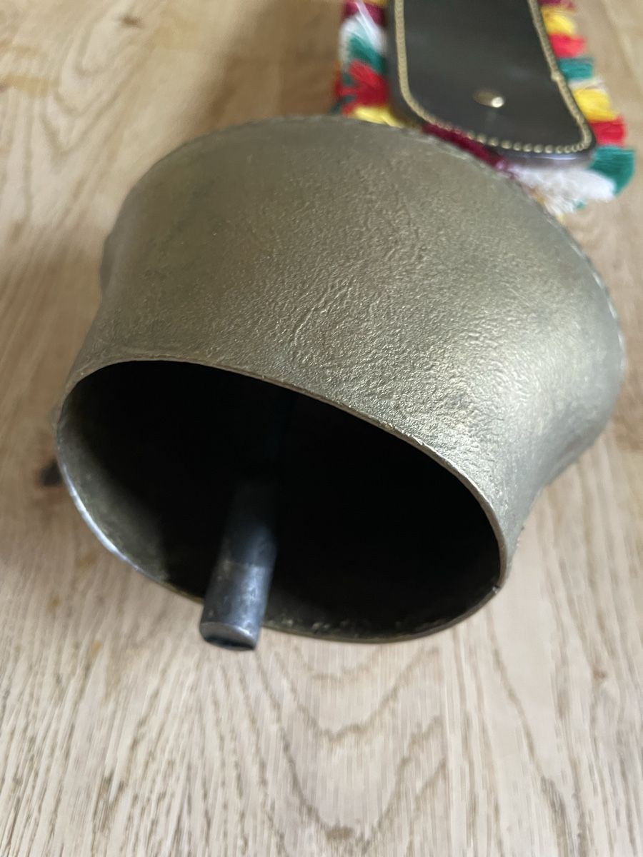 Campanacci mucche: Schöne Glocke mit Band – Usato da Flawil venduto da Naphtali 3