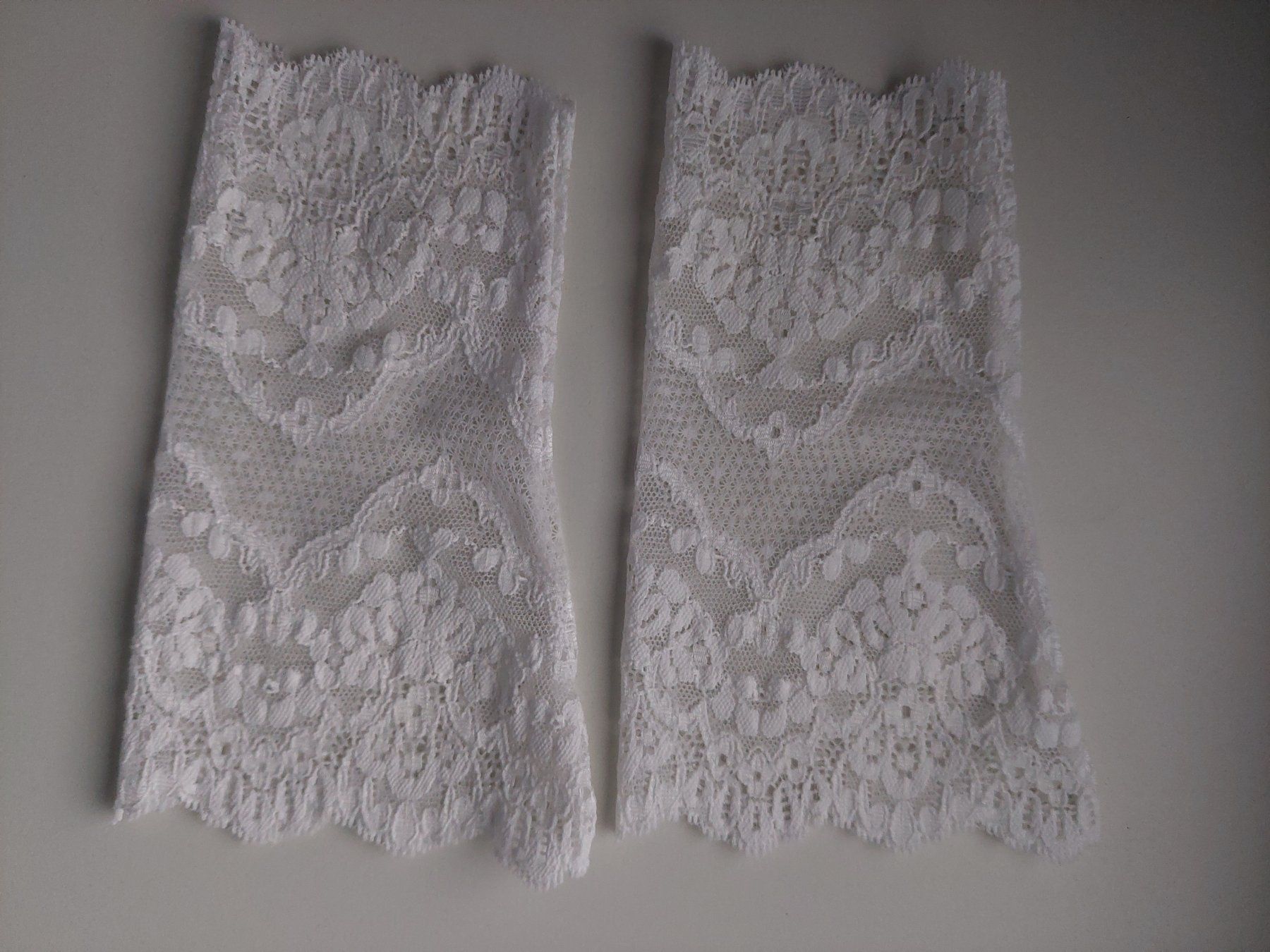 Guanti & manicotti: Elegante Brauthandschuhe weiss Gr. S/M – Nuovo (secondo la descrizione) da Wil SG venduto da ram_c5j2