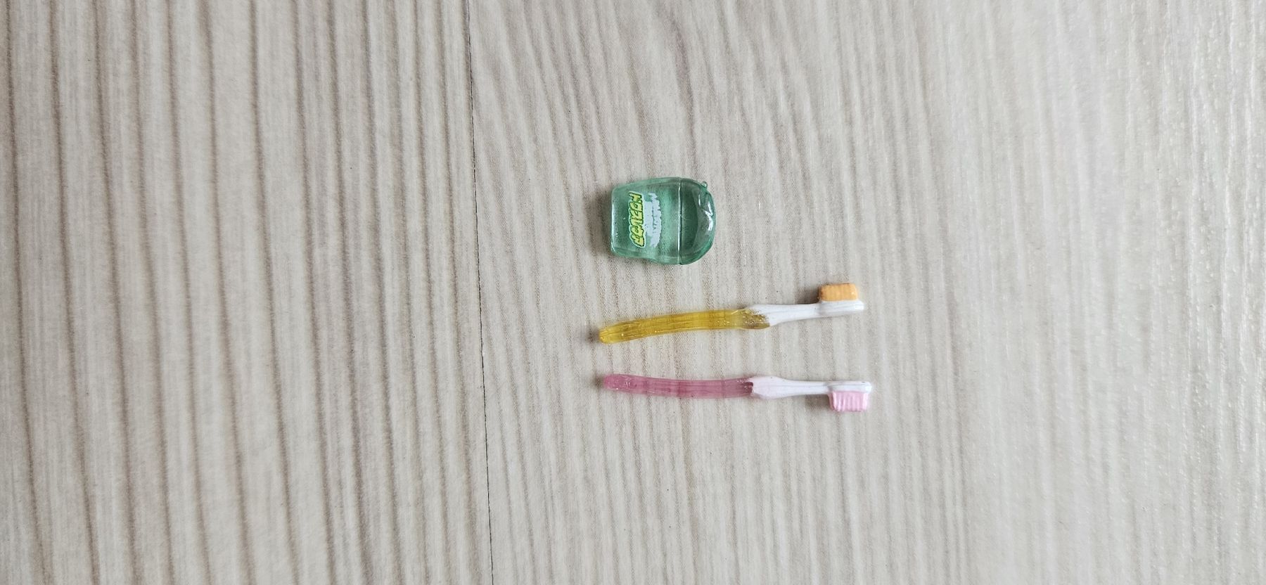 Case e mobili per bambole: miniatur Zahnbürstenset mit Zahnseide – Usato da Dättwil AG venduto da son_x2fq 1