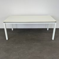 Office Line Basic Schreibtisch