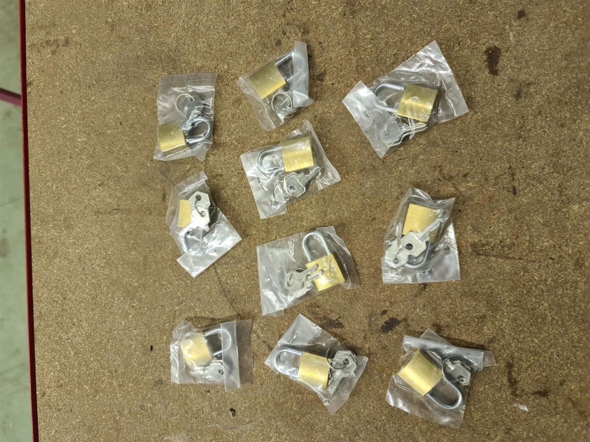 Schlösser: neue Schlösser mit Schlüssel 10Stk – Neu und originalverpackt aus Necker von liq24