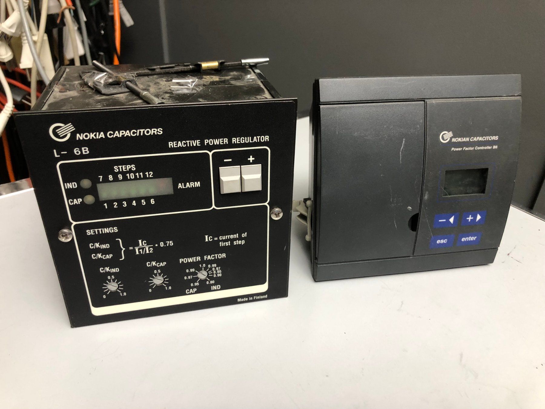 Sistema di controllo: Power Factor Controller Kompensationsanlage Steuerung Regler – Usato da Hinterkappelen venduto da atomschnee