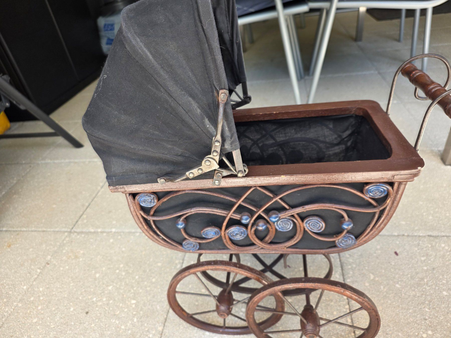 Voitures de poupées: Antiker Puppenwagen – D'occasion à Wangen b. Olten par tarablae10a 1