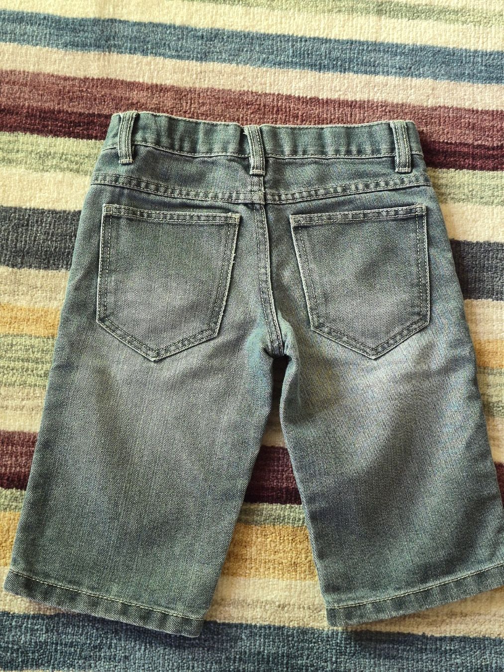 Hosen: kurze Jeanshose Gr 134 – Gebraucht aus Vordemwald von Esel04 1