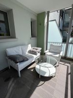 Balkon Lounge Set mit Tisch und Teppich