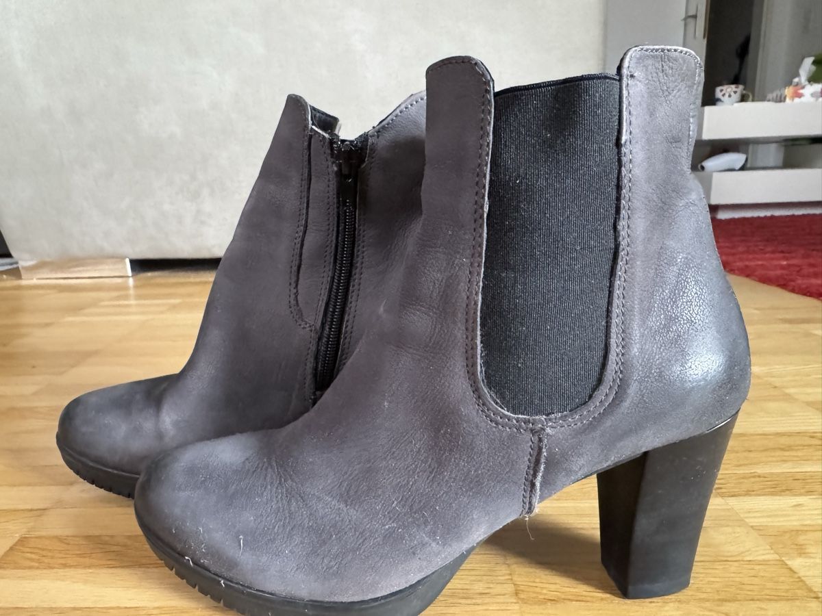 Tamaris Scarpe da donna: Graue  Tamaris Stiefeletten Gr. 39 – Usato da Oetwil am See venduto da posagabi 2
