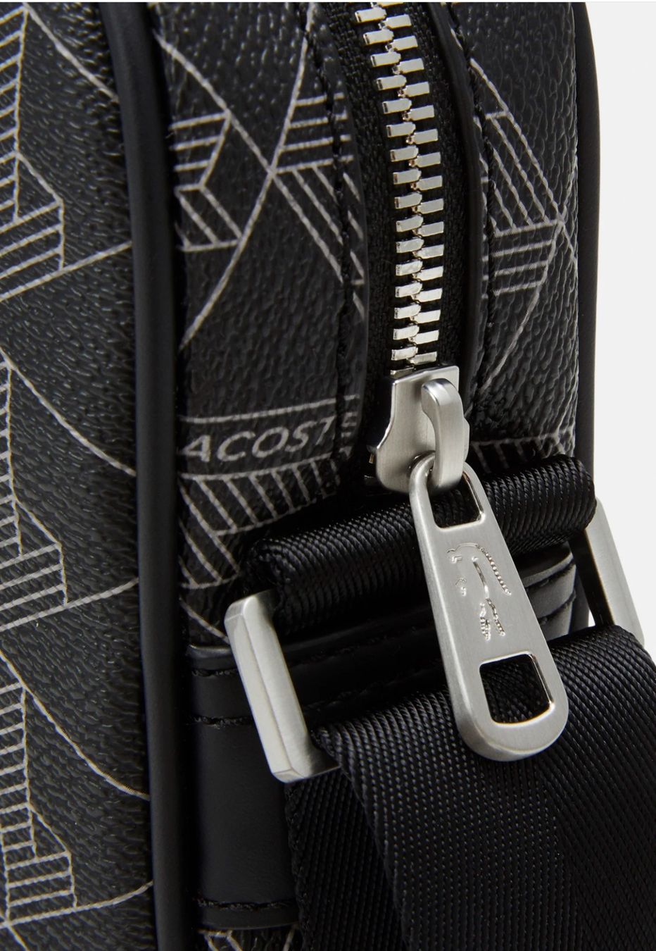 Lacoste Borse: Lacoste VERTICAL CAMERA BAG UNISEX - Umhängetasche – Nuovo e nell'imballaggio originale da Oberaach venduto da Dandy2021 5