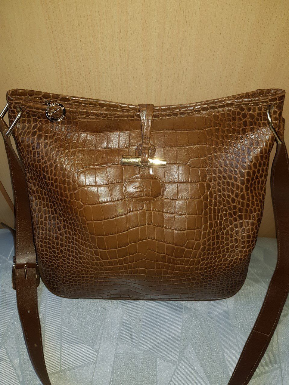 Longchamp Borse da donna: Longchamp Leder Handtasche/Umhängetasche – Usato da Basel venduto da Birs868 1