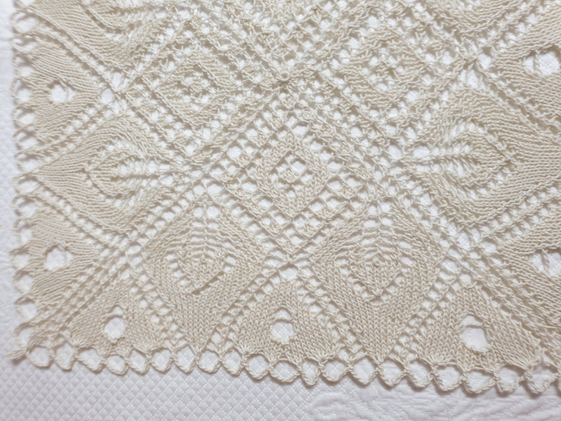 Tessuti: Spitzendeckchen gestrickt Deckeli 28 x 28 cm Hellbeige – Nuovo (secondo la descrizione) da Gossau ZH venduto da LeoniesDeko 3