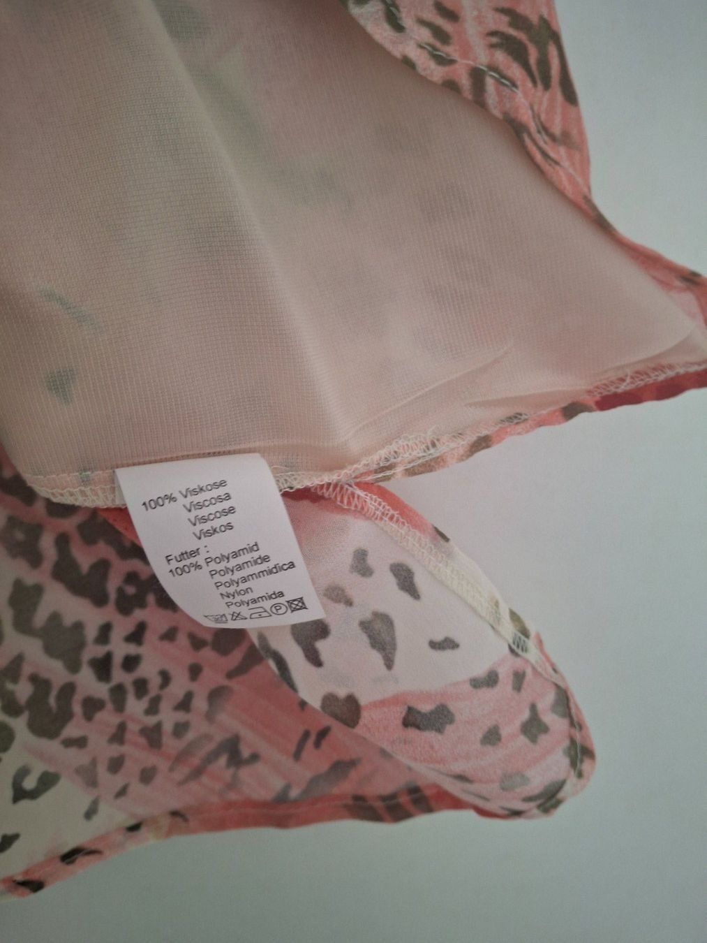 Camicette: Luftige Bluse mit Blumenmuster, Grösse 48, Top Zustand – Nuovo (secondo la descrizione) da WALTERSWIL SO venduto da thb_ybm8 2