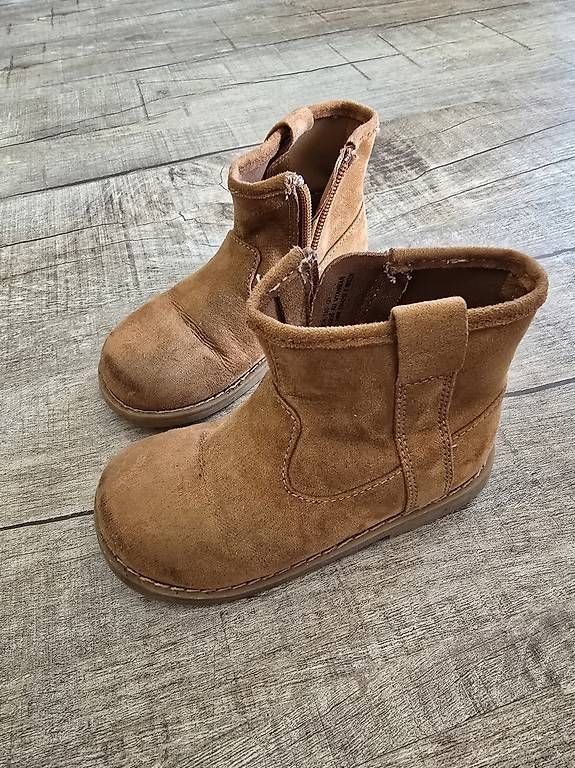 Schuhe für Mädchen: Schöne Stiefel Gr. 24 – Gebraucht aus Wattenwil von annina1187