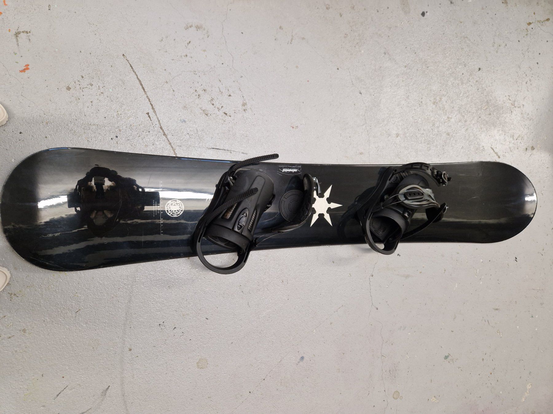 Board: Snowboard gebraucht – Usato da Rotkreuz venduto da Falk84