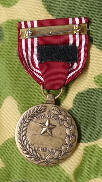 US Army Good Conduct Medal Medaille (Gebraucht) in Kappelen für CHF 10 ...