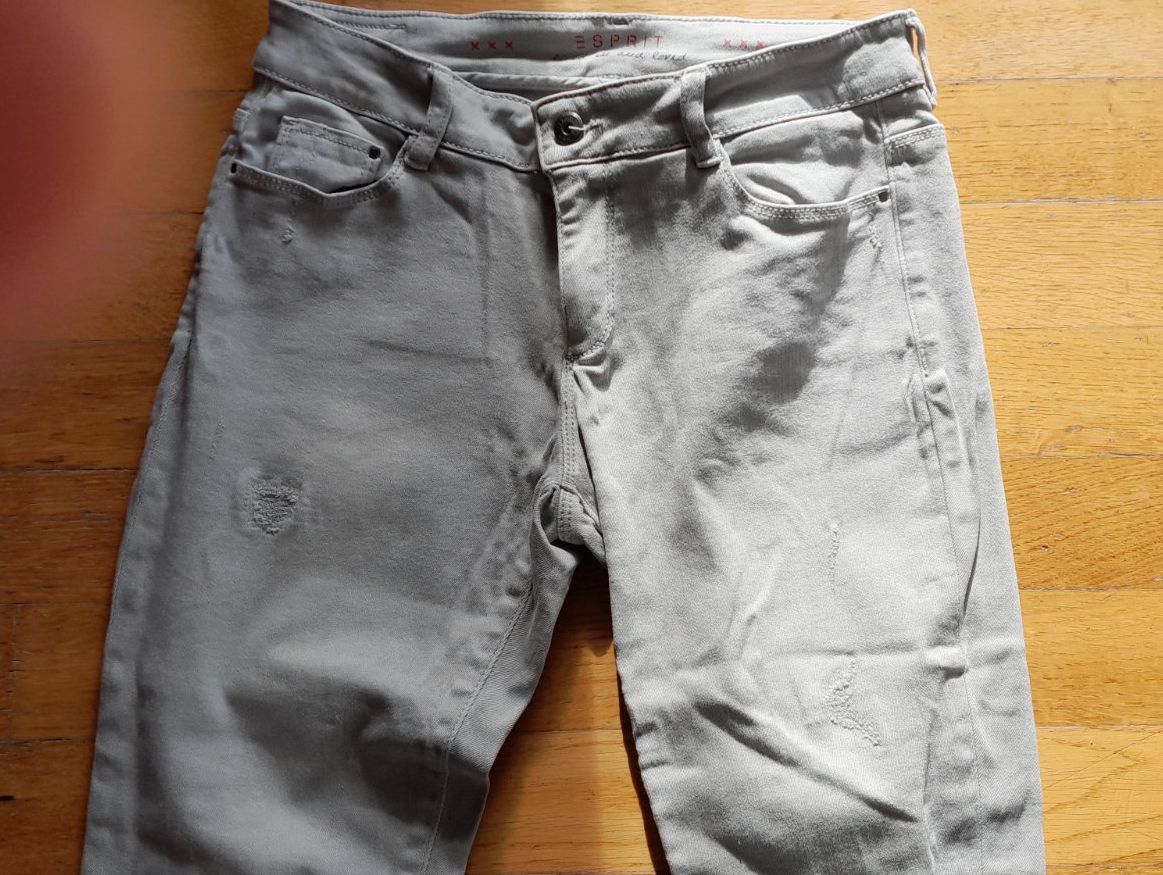 Esprit Jeans: Jeanshose Damen von Esprit Grösse 30 – Usato da Worb venduto da Osterthal 1