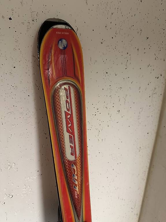 Skis: Ski – Gebraucht aus Basel von danylo_tustanovskyi 1