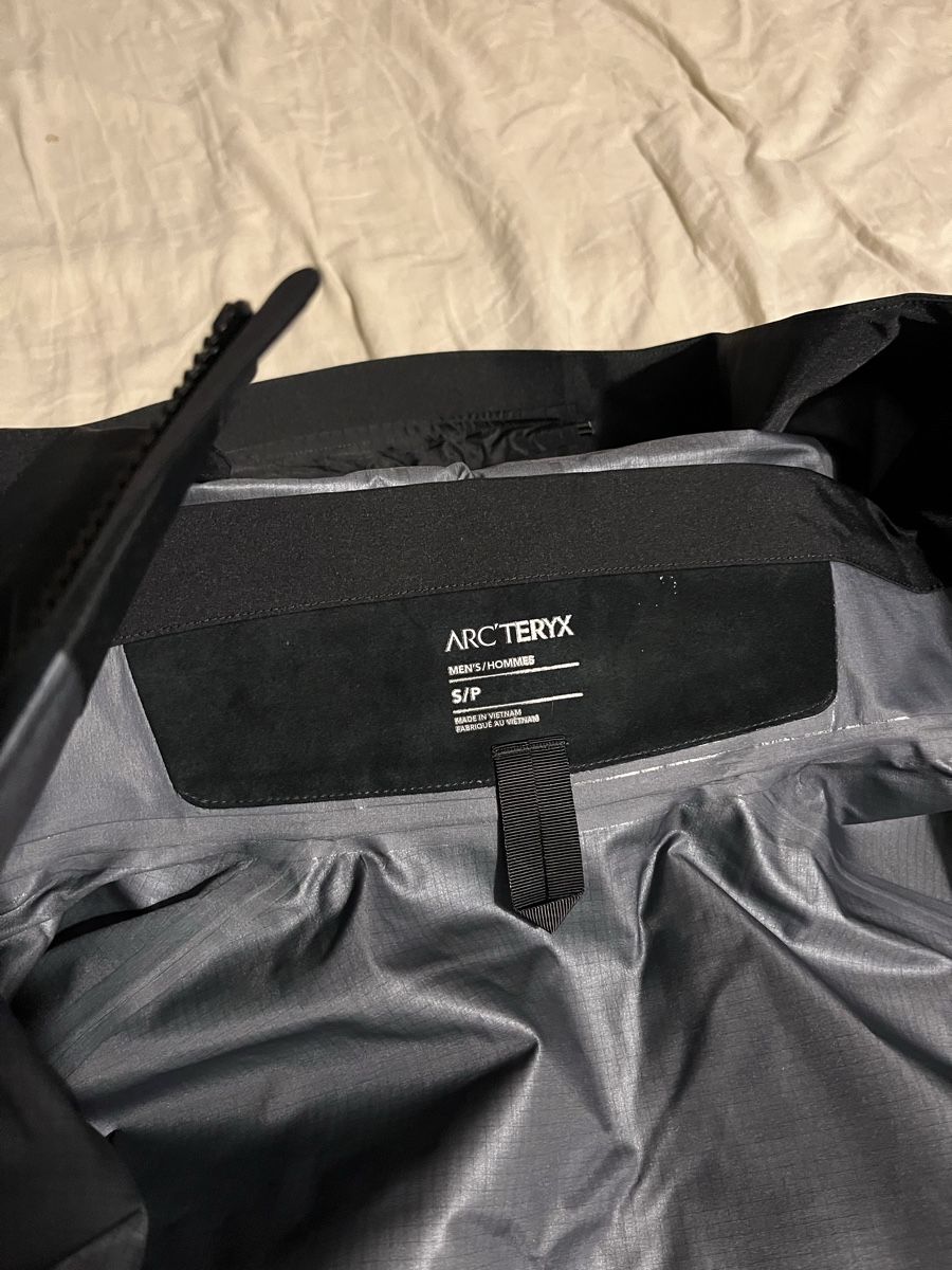 Arcteryx Giacche: Arcteryx Bêta Ar black S – Nuovo e nell'imballaggio originale da Lausanne venduto da lca_d2pn 2