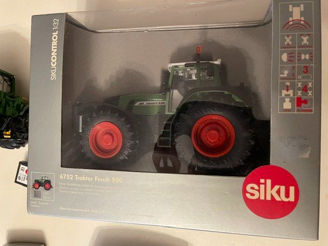 Siku Modellini d'auto: tracteur SIKU + accessoires – Difettoso da Ursy venduto da DK8 1
