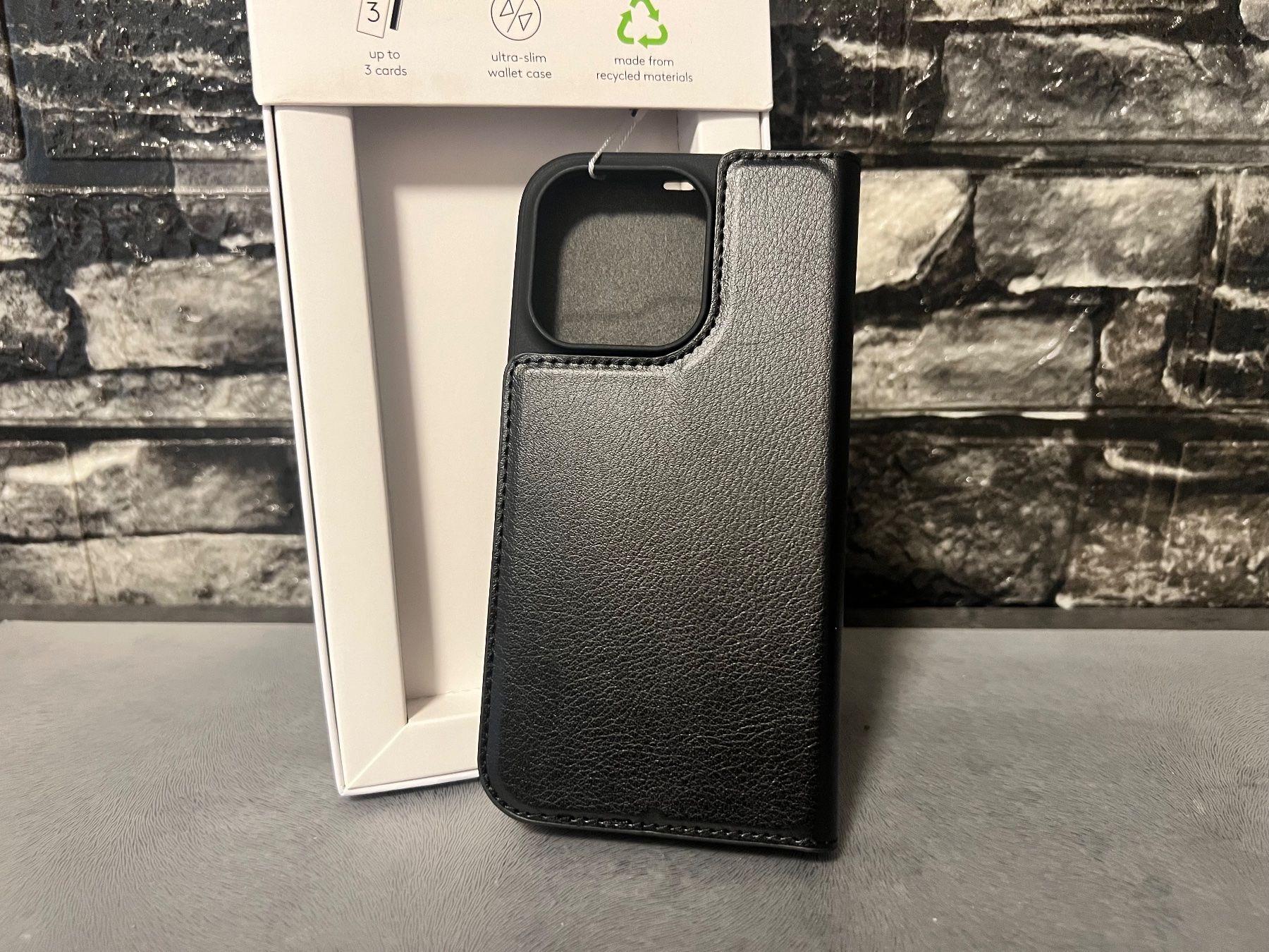 Apple Cover & Protezioni schermo: iPhone 14 Pro dbramante1928 Oslo – Nuovo (secondo la descrizione) da Bern venduto da No1e 4