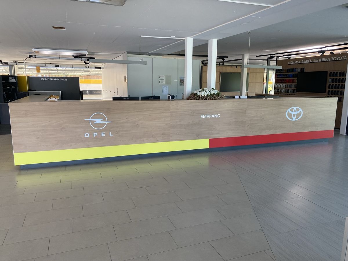 Allestimento di negozi e stand fieristici: Theke, Empfangstresen oder Bar – Usato da Hägglingen venduto da Karin0802