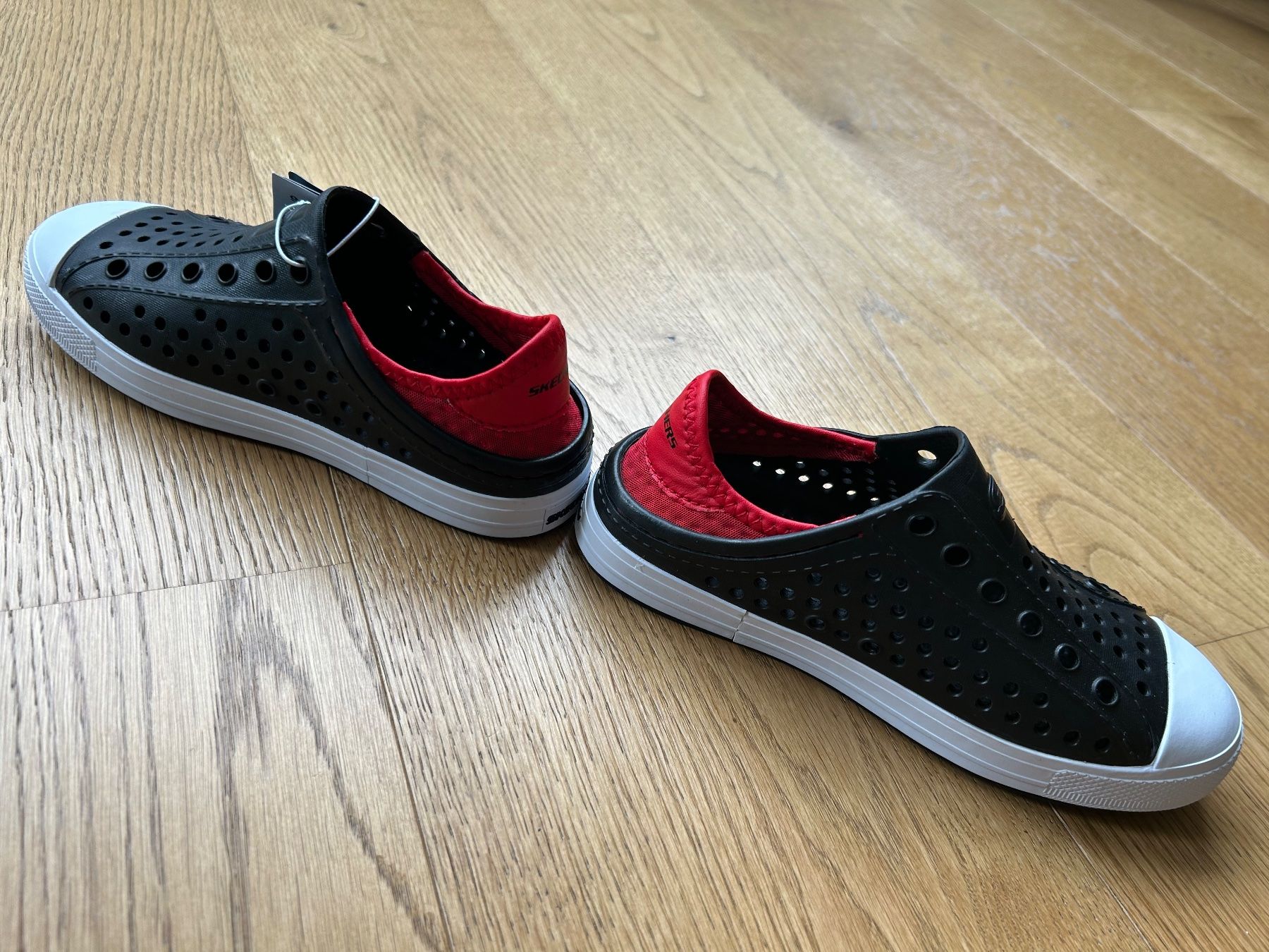 Schuhe für Jungen: Sneaker - Skechers Gr.32 NEU – Neu und originalverpackt aus Rothrist von szc_9dg5 4