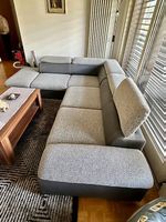 Ampio divano letto angolare senza difetti, vero affare.