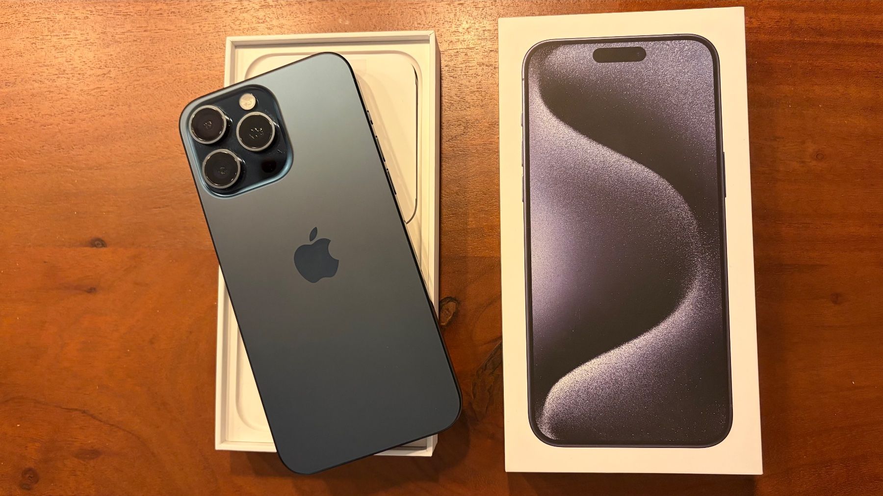 Apple Handys / Smartphones: Apple iPhone 15 Pro Max 512gb – Gebraucht aus Beringen von cnonlloyd 1